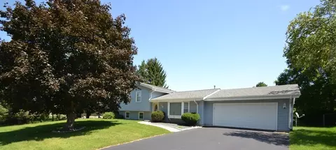w234n6858 Salem, Sussex, WI 53089