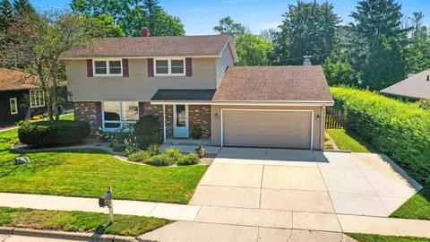 3203 Stokes, Manitowoc, WI 54220