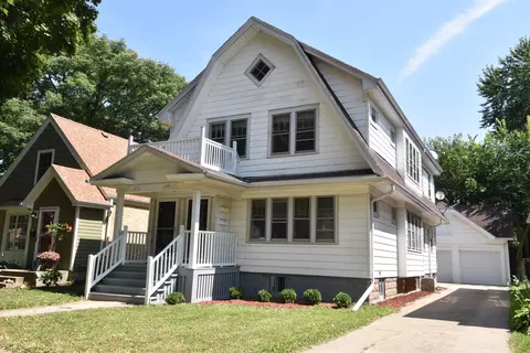 2372 N 70th #2374, Wauwatosa, WI 53213