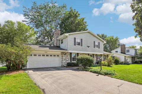 2027 Laura, Waukesha, WI 53186