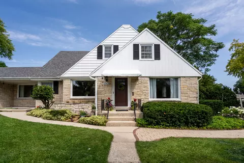 5908 W Kinnickinnic Riv, West Allis, WI 53219