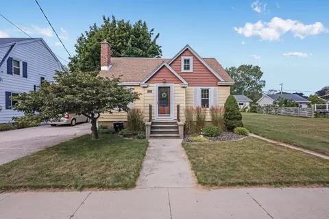 1820 29th, Two Rivers, WI 54241
