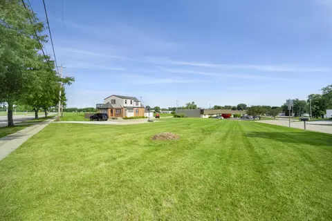 4450 S Whitnall, Saint Francis, WI 53235