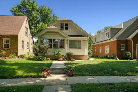 2422 S 79th, West Allis, WI 53219