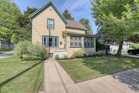 215 N N Spg, Port Washington, WI 53074