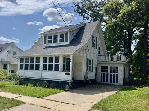 628 S 12th, Watertown, WI 53094