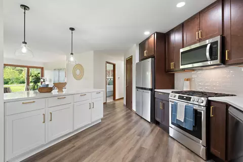 108 E Mequon, Mequon, WI 53092