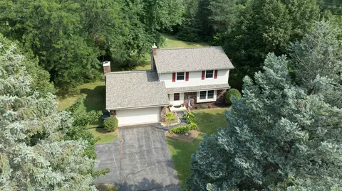s35w31698 Perkins, Genesee, WI 53189