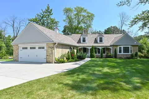 7620 N N Lk, Fox Point, WI 53217
