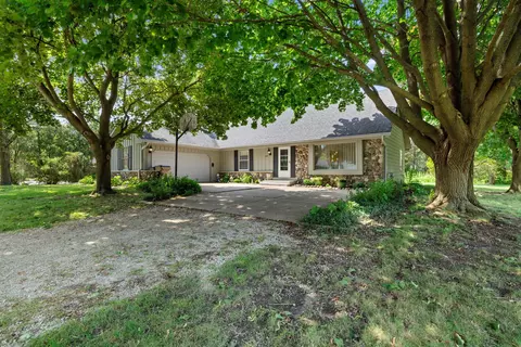 8528 Cooper, Pleasant Prairie, WI 53158