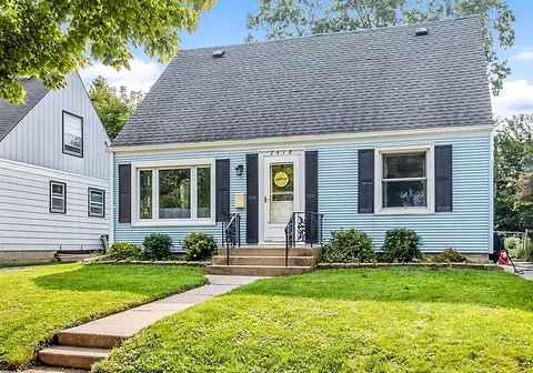 2418 Hayes, Racine, WI 53405