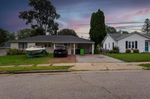 434 W Washington, Hartford, WI 53027
