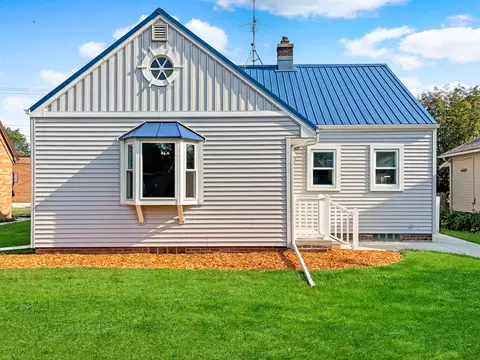 1010 Main, Sheboygan, WI 53083