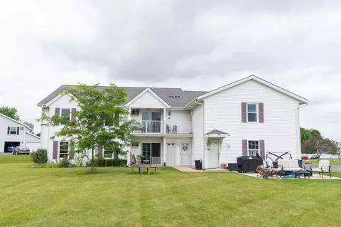 294 Minz Park, West Bend, WI 53095