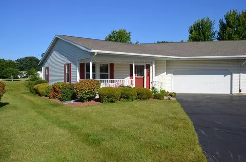 652 Foxglove, Whitewater, WI 53190