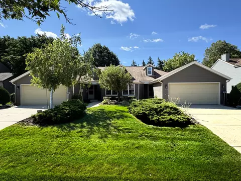 1613 Stardust, Waukesha, WI 53186