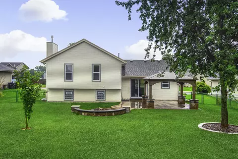 6700 Bobolink, Racine, WI 53402