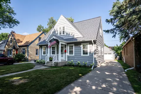 5130 N Elkhart, Whitefish Bay, WI 53217