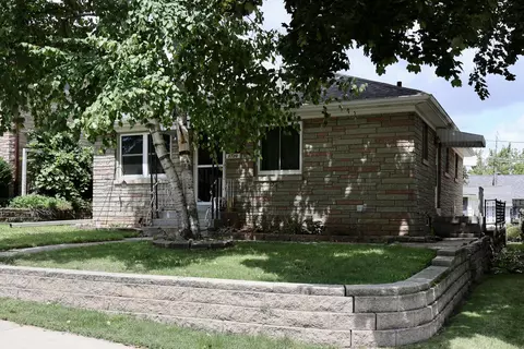 1720 Monroe, South Milwaukee, WI 53172