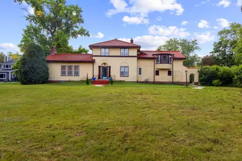 n89w15791 Main, Menomonee Falls, WI 53051