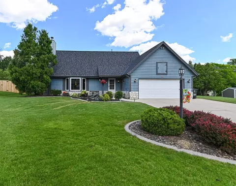 4068 S 97th, Greenfield, WI 53228
