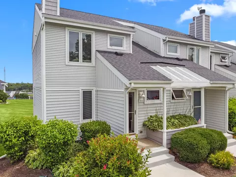 1512 N Delavan Clb, Delavan, WI 53115