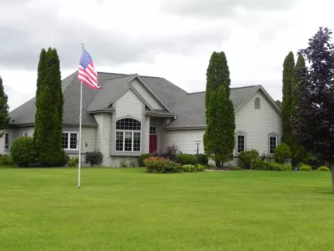 3965 Blue Goose, West Bend, WI 53090