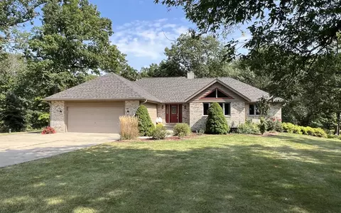 w257s10620 Horseshoe, Mukwonago, WI 53149