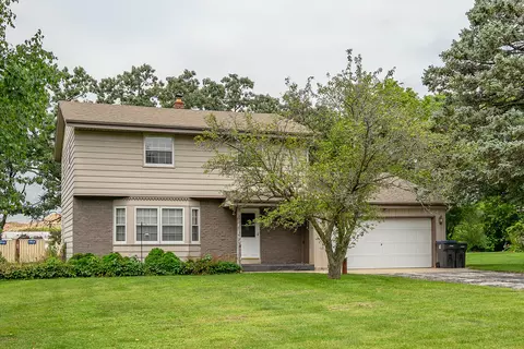 702 Maple, Waukesha, WI 53188