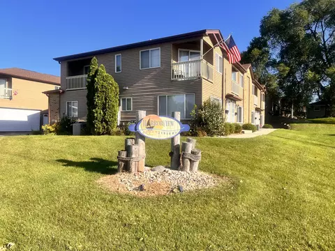 422 45th #8, Kenosha, WI 53140