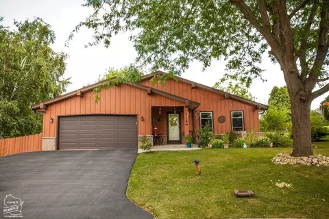 116 Armstrong, Mukwonago, WI 53149