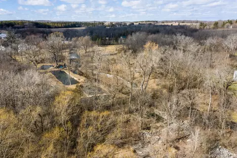 s48w30544 Old Vlg, Genesee, WI 53189