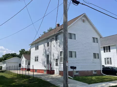 2004 Madison, Two Rivers, WI 54241