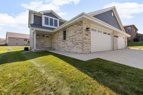 2617 Salisbury, West Bend, WI 53090