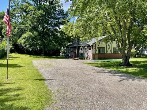 2914 Circle, Burlington, WI 53105