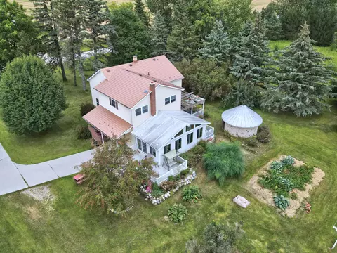 22633 Point Crk, Schleswig, WI 53042