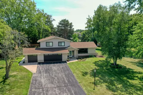 n27w26609 Lauderdale, Pewaukee, WI 53072