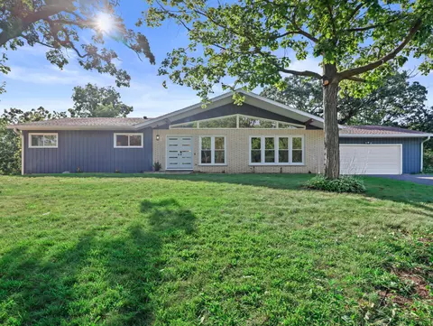 505 Indian Hls, Waterloo, WI 53594