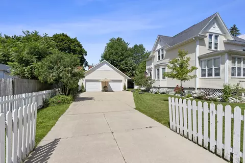 509 Superior, Oconto, WI 54153