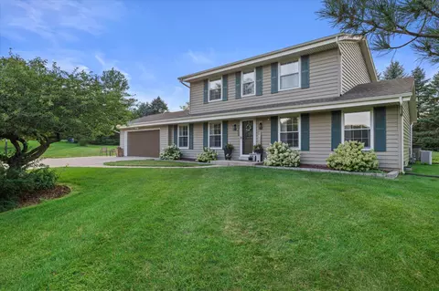 5250 Augustine Pointe, Colgate, WI 53017