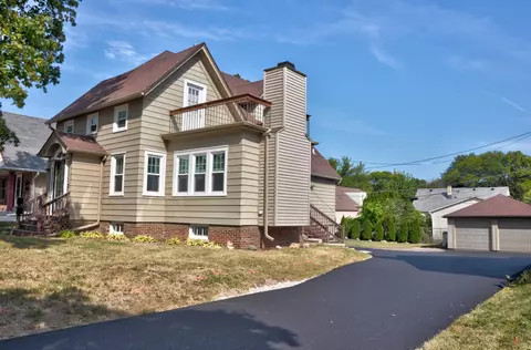 4408 S Howell #4408A, Milwaukee, WI 53207