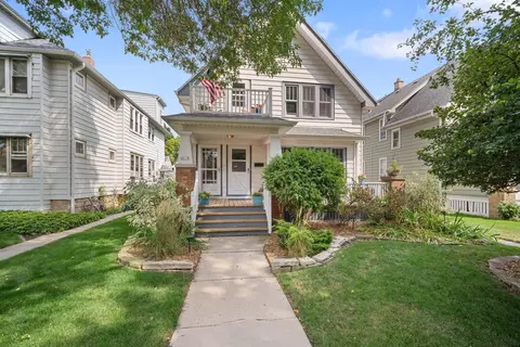 4518 N Woodburn #2, Shorewood, WI 53211