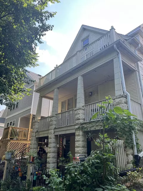 2933 N Weil #2935, Milwaukee, WI 53212