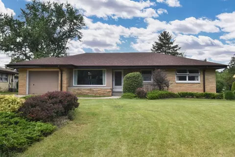 5720 W Jackson Park, Milwaukee, WI 53219