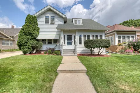 7040 W W Wls #7042, Wauwatosa, WI 53213