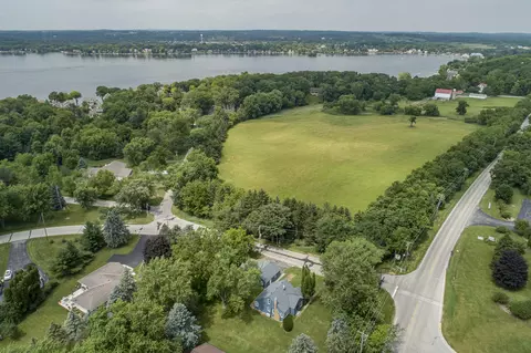 w264n2847 Prospect, Pewaukee, WI 53072