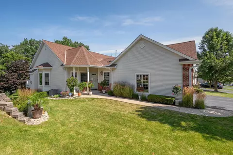838 Timber Rdg, Waukesha, WI 53189