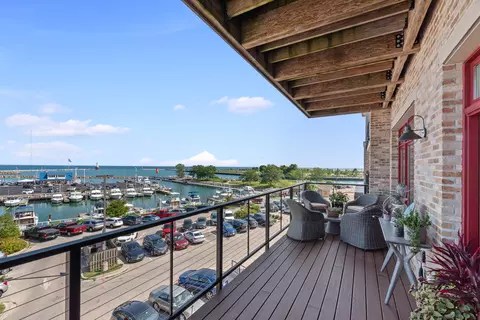 201 E Main #303, Port Washington, WI 53074