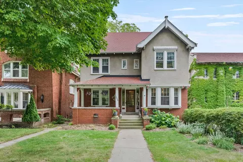 3059 N Prospect, Milwaukee, WI 53211