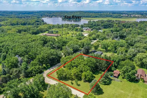 Lt1 E River Bay, Waterford, WI 53185